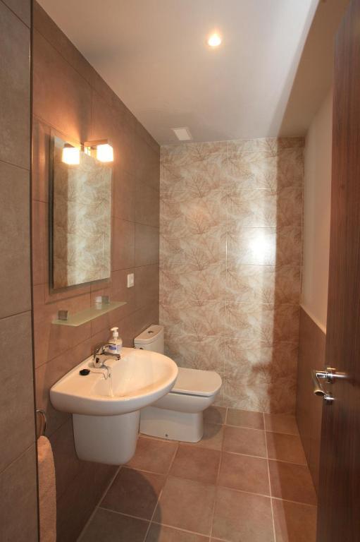 Casa Sierra De Guara Guest House Adahuesca Phòng bức ảnh